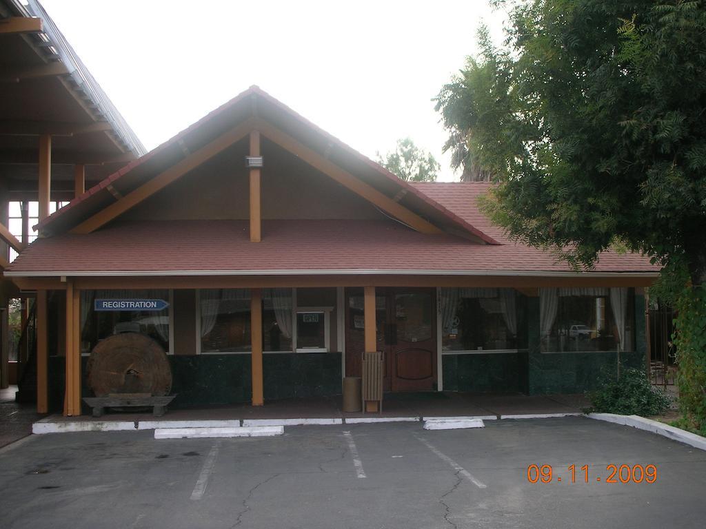 Parkside Inn Fresno Luaran gambar
